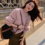 سترة نسائية قصيرة